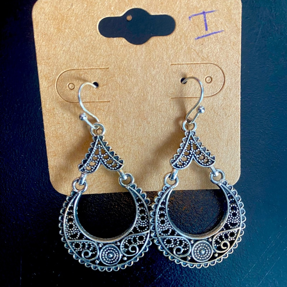 Drop earrings - new never worn